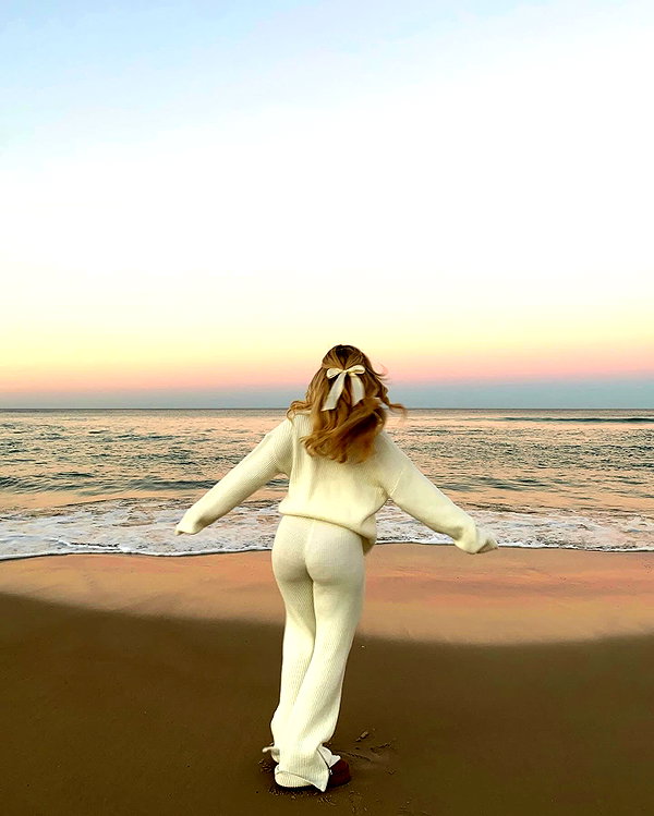 allieauton instagram image archive image