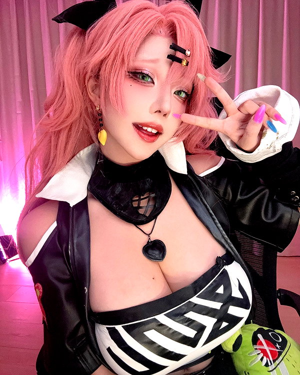 Archived image from @takomayuyi on Instagram