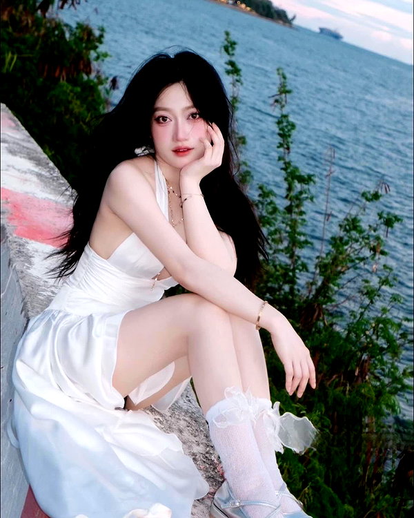 lyhythuedoxinh instagram image archive image