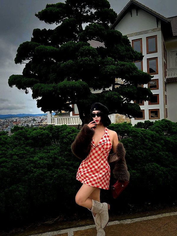 lyhythuedoxinh instagram image archive image