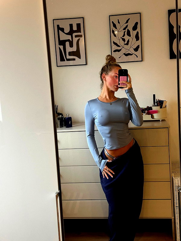 rhiannonbluee instagram image archive image