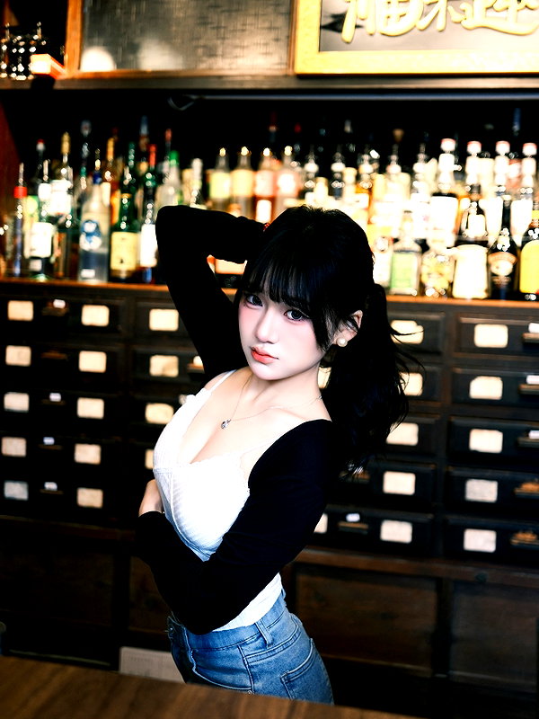 150_aiko instagram image archive image