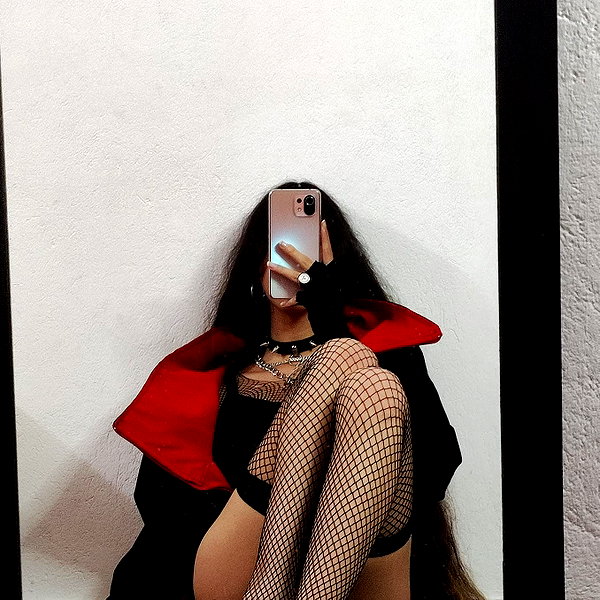 shevaal_x instagram image archive image