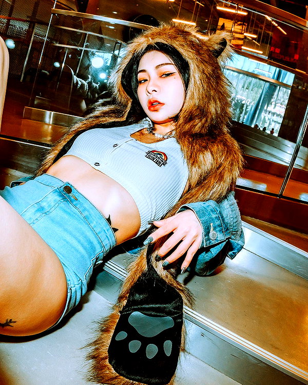 neiooo.oo instagram image archive image