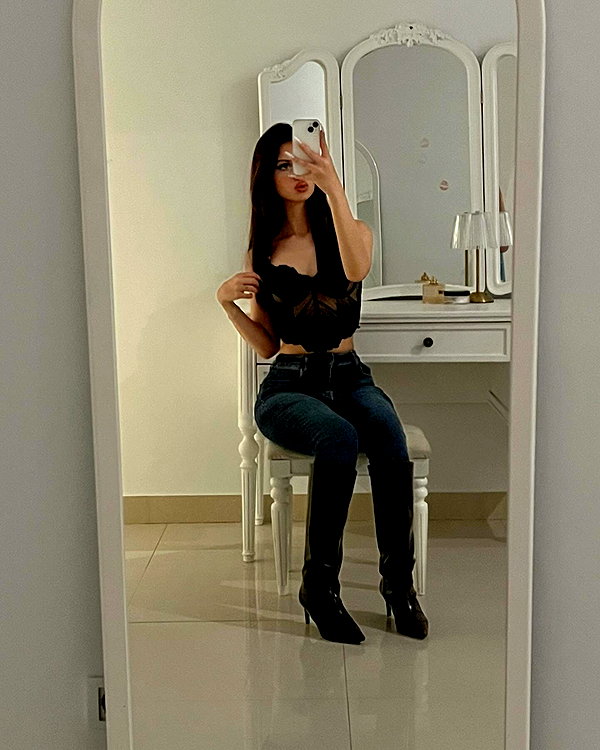 sana.8g instagram image archive image