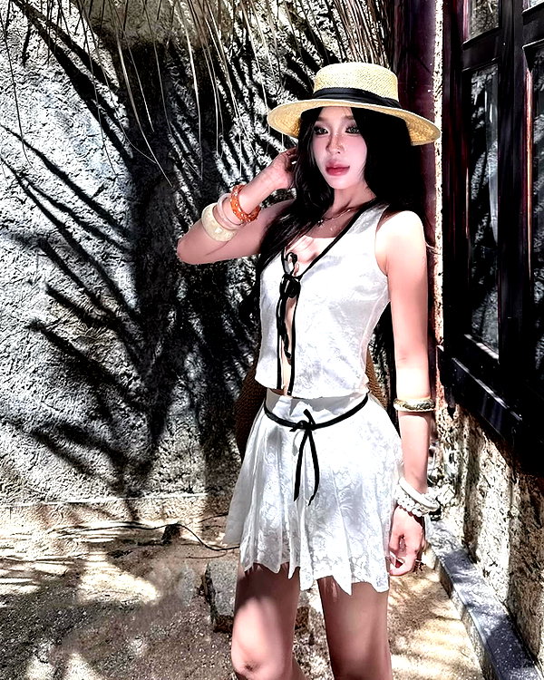 lyhythuedoxinh instagram image archive image