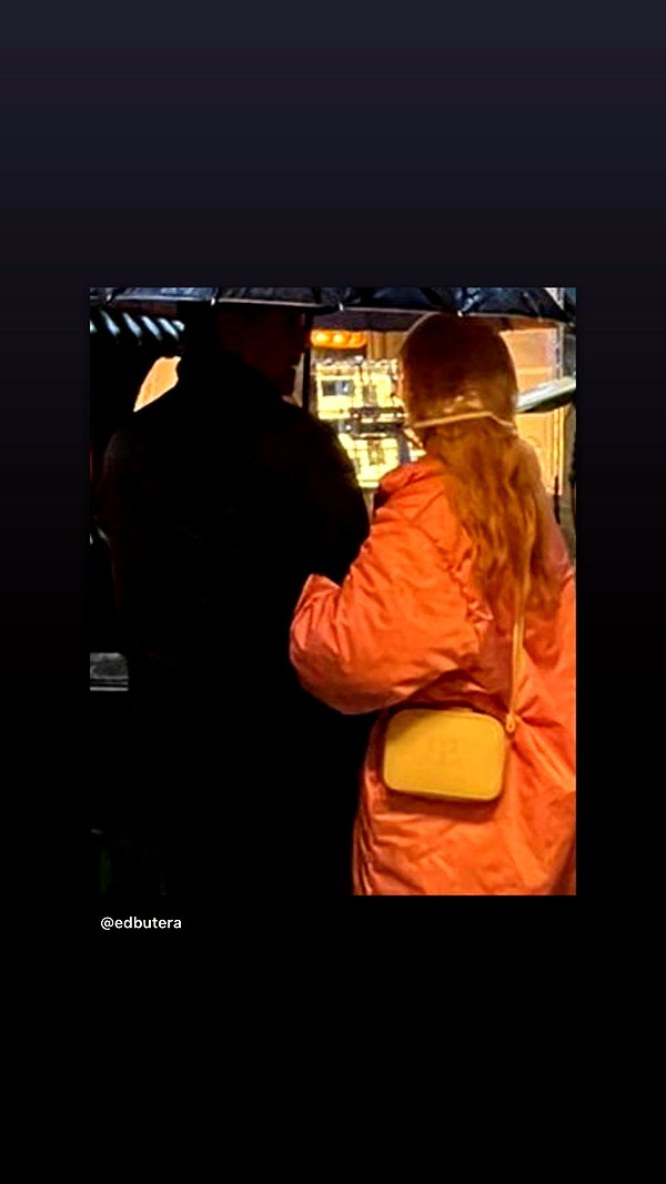 arianagrande instagram image archive image