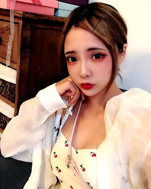 erokochiba instagram image archive image