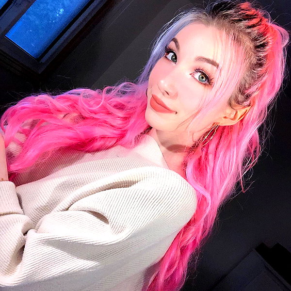 danielle.mercedie instagram image archive image