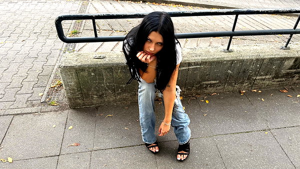 karolinaawasik instagram image archive image