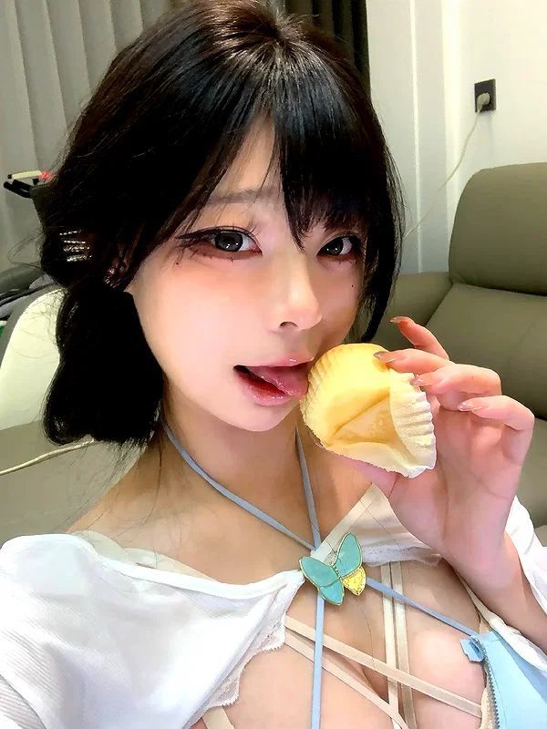 yingyinng_ instagram image archive image
