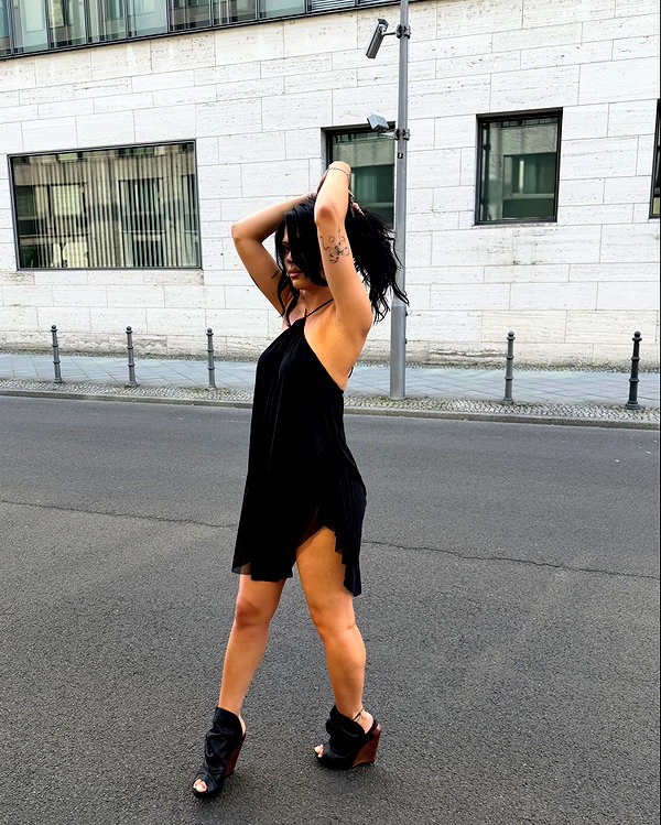 karolinaawasik instagram image archive image