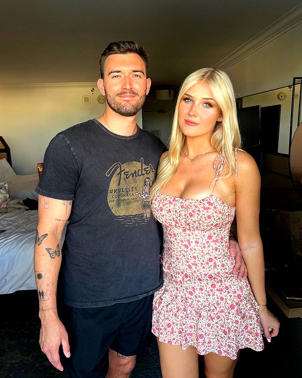 allie_dunn instagram image archive image