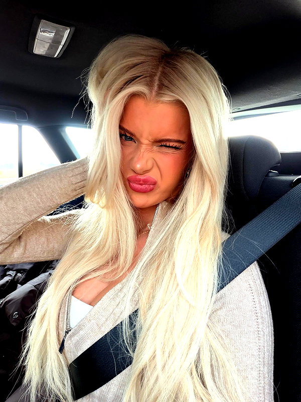 sophiecharlotth instagram image archive image