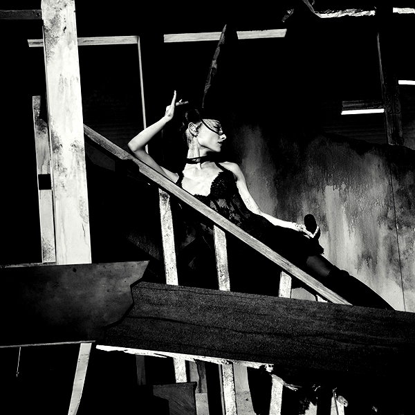 arianagrande instagram image archive image