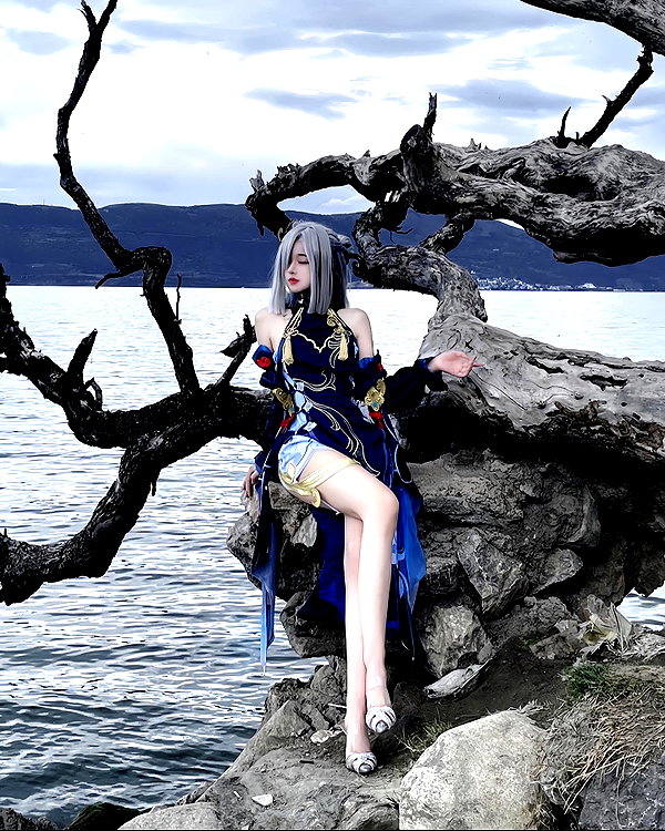 gallery_cosplayer instagram image archive image