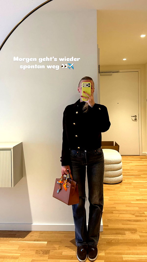 alexis.blond instagram image archive image