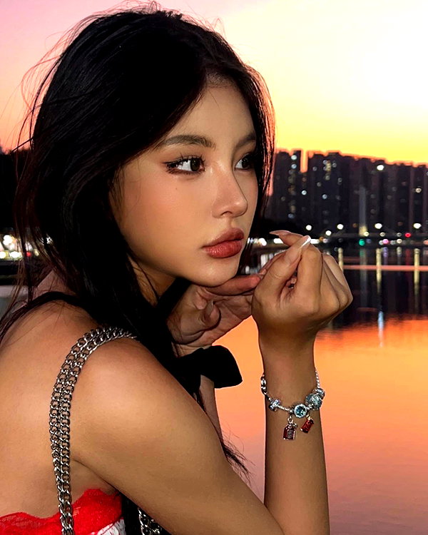 ll.lu1s instagram image archive image