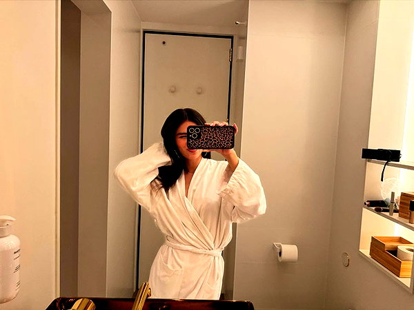 ainaratorneg instagram image archive image