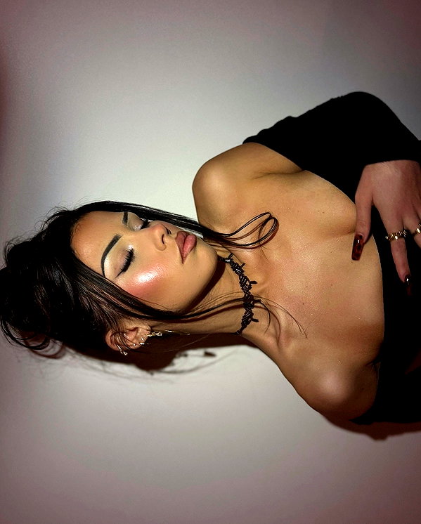 leahhalton instagram image archive image