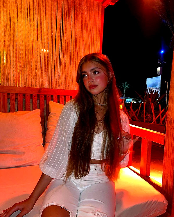 mishel_d_ instagram image archive image