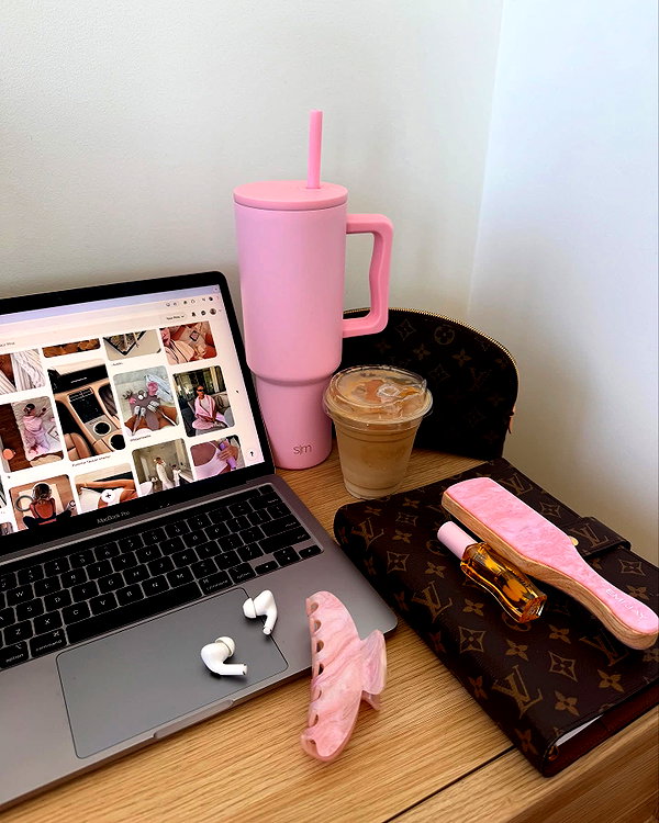 allieauton instagram image archive image