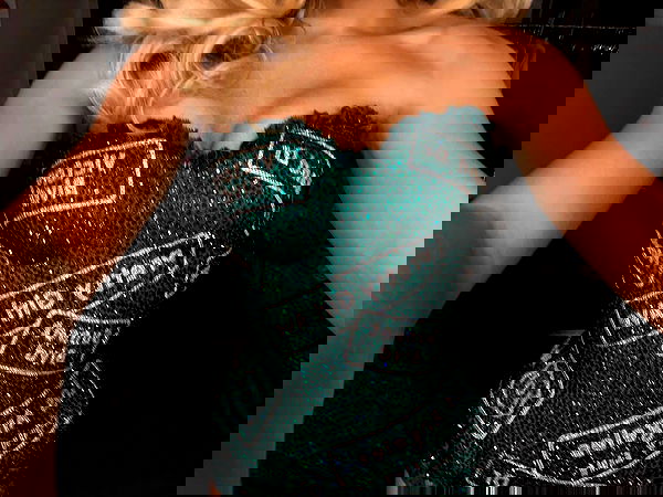 sabrinacarpenter sabrinacarpenter archive image