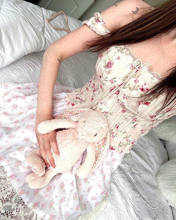 1uvgabi instagram image archive image