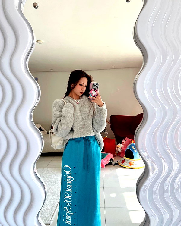 dear.zia instagram image archive image
