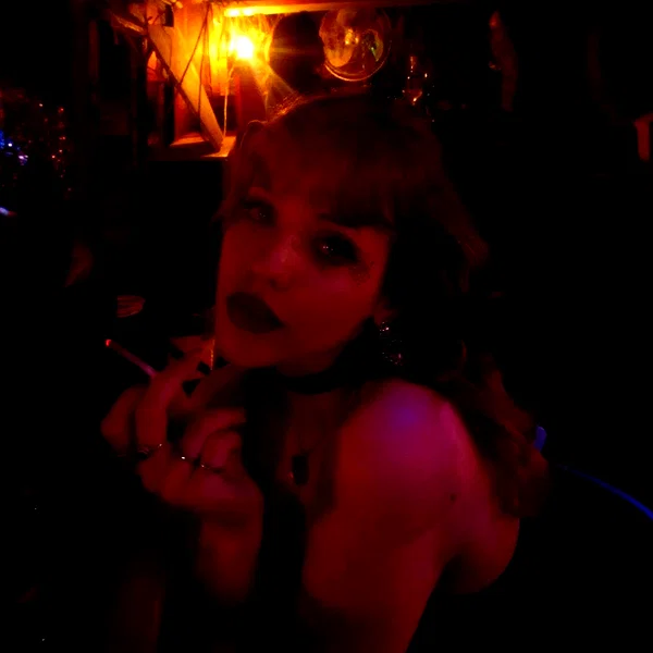 tamarli._ instagram image archive image