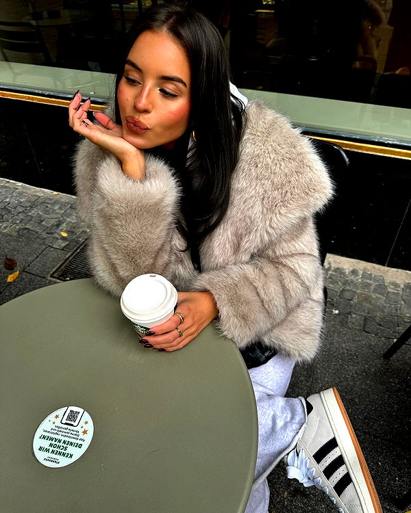 zoeliss instagram image archive image