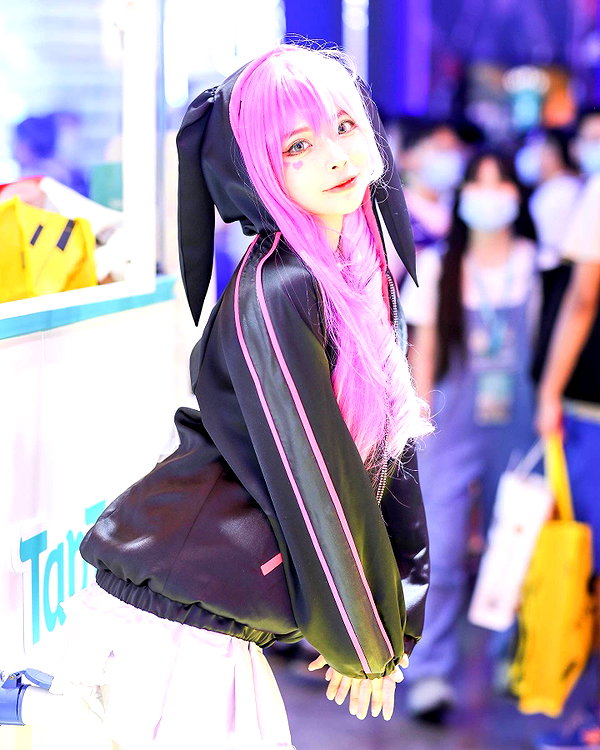 erokochiba instagram image archive image