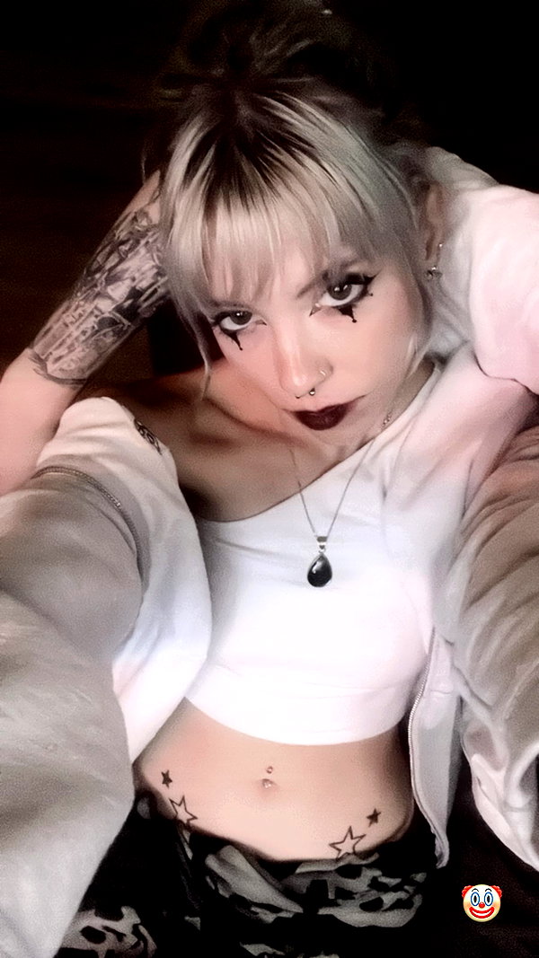 haileylayfield instagram image archive image