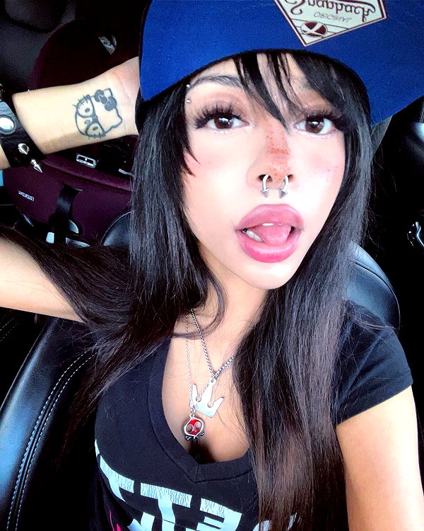 twodollie instagram image archive image