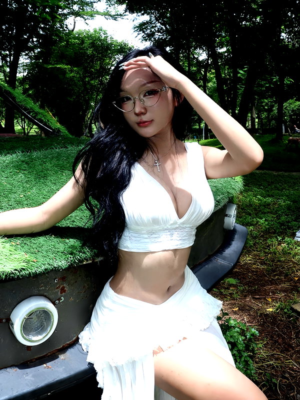 lyhythuedoxinh instagram image archive image