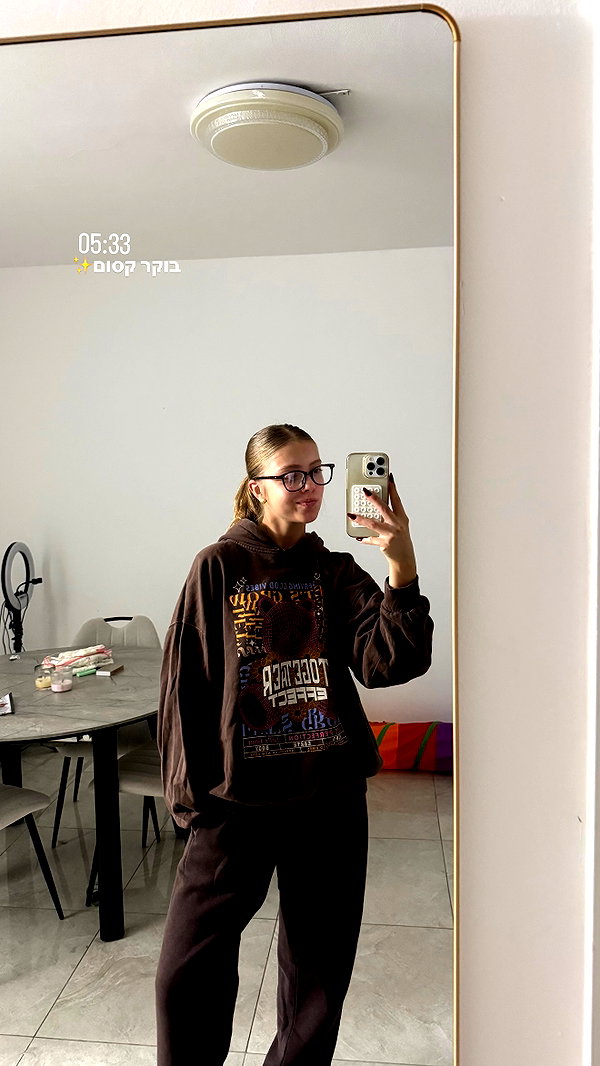 mishel_d_ instagram image archive image