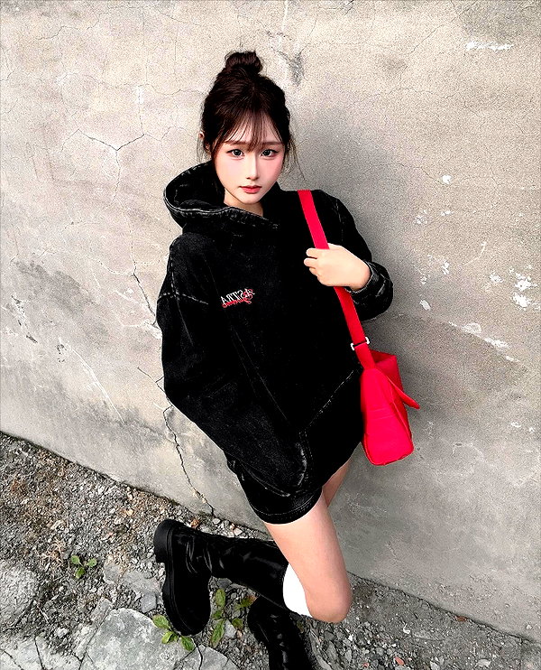 lai_931201 instagram image archive image