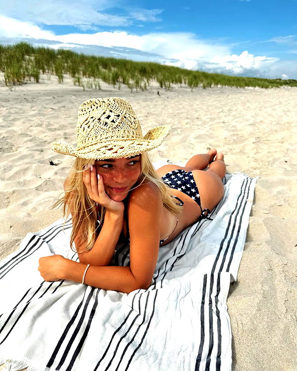livvydunne instagram image archive image