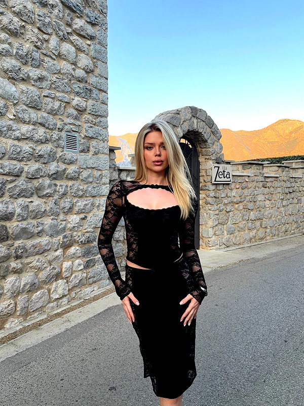 esmireal instagram image archive image
