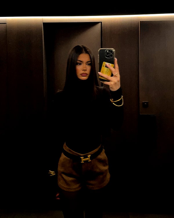 oliviaphillipps instagram image archive image