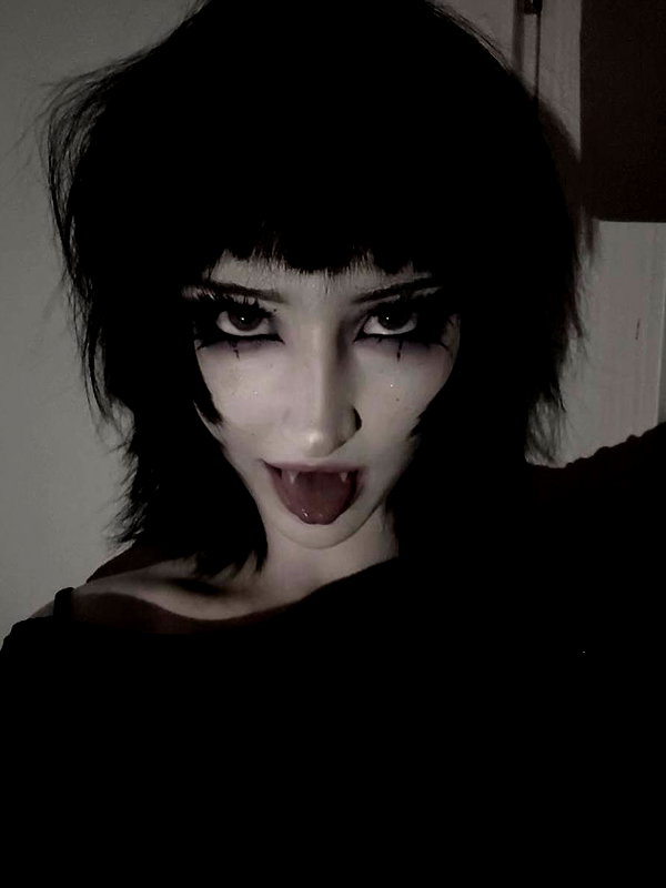Archived image from @kk3tr1n4 on Instagram