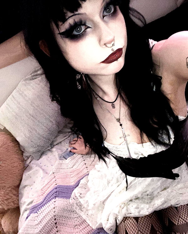 kittenfangsxx instagram image archive image