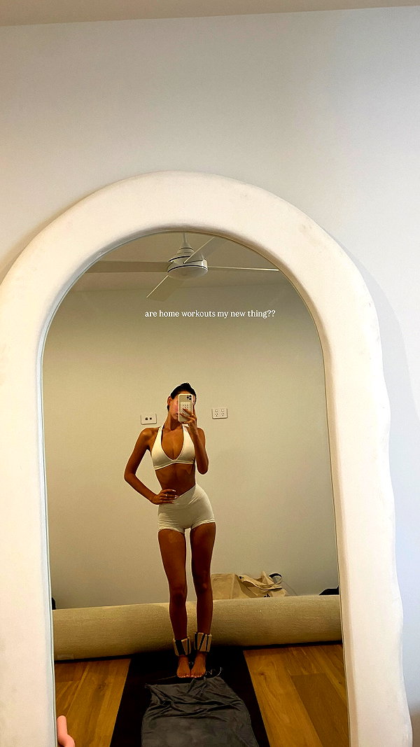 isabellemathersx archive image