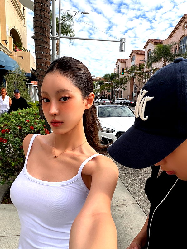 daxbin instagram image archive image