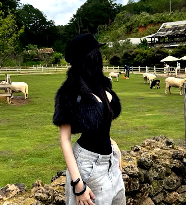 lyhythuedoxinh instagram image archive image