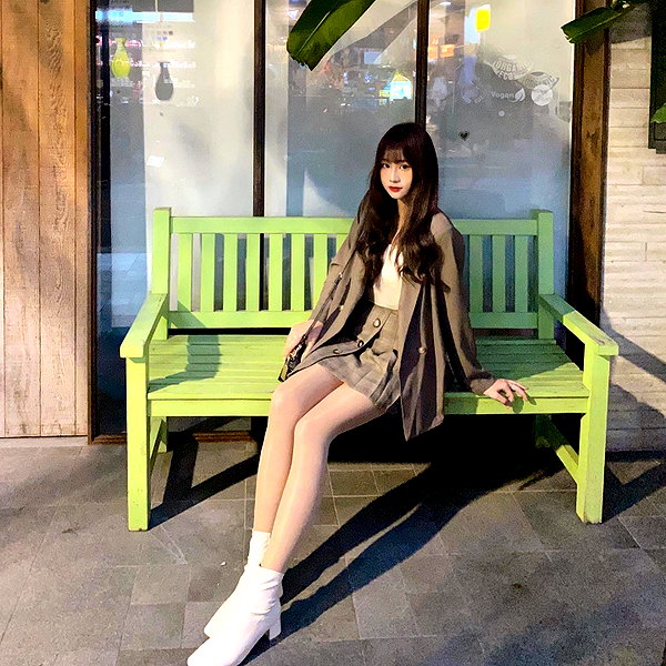 lai_931201 instagram image archive image