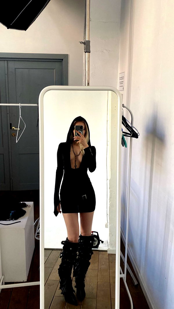 alien.hanna instagram image archive image
