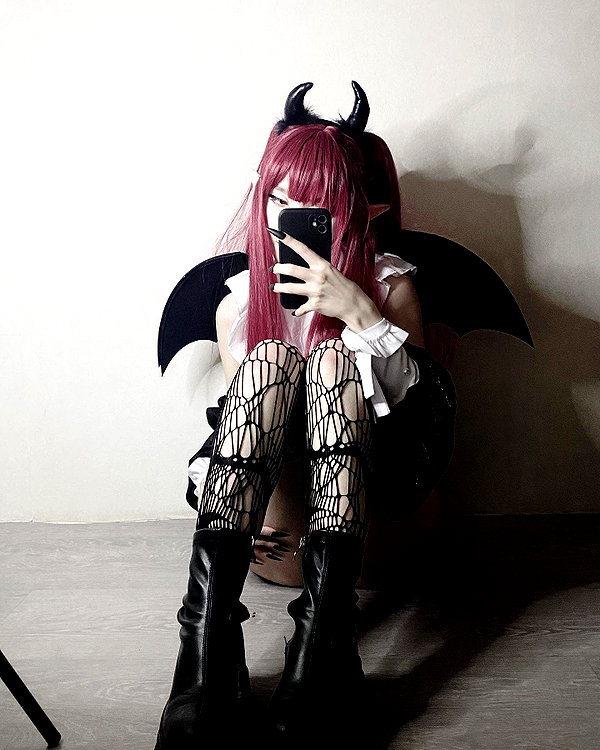 glowmoonshorty instagram image archive image