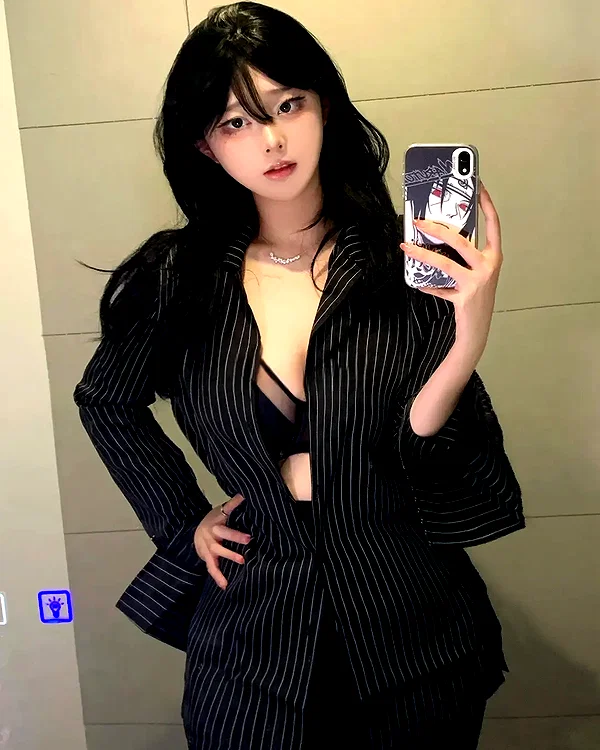 yingyinng_ instagram image archive image