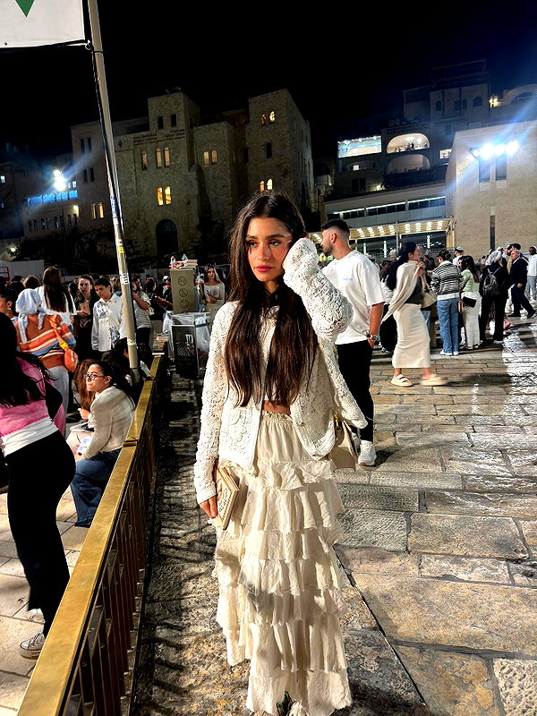 yuvalhazan___ instagram image archive image